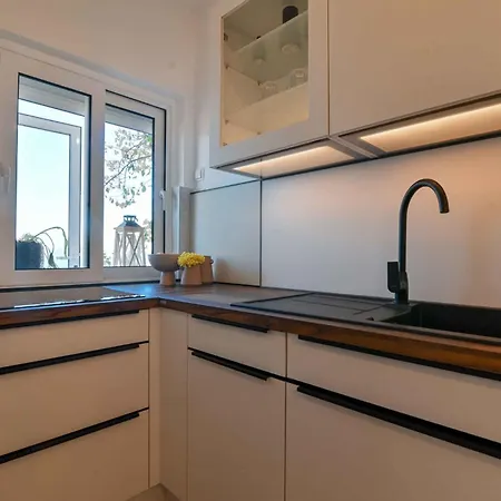 In 6147b Apartment *