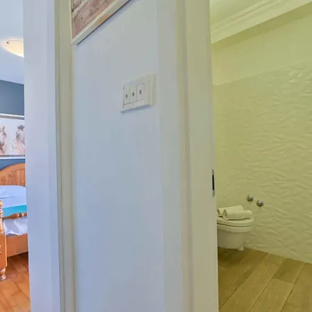 Apartment In 6147b